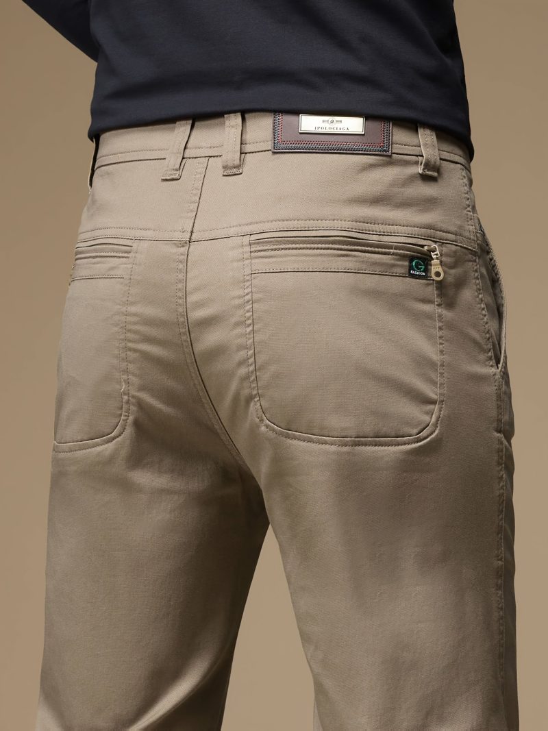Pantaloni casual da uomo realizzati con tessuto di alta qualità