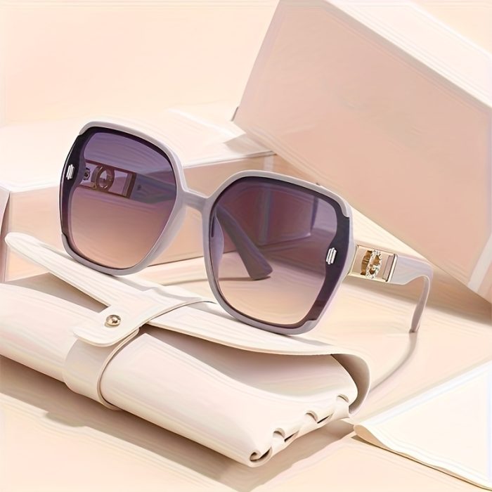 cornice-viola-compressa-di-polvere-viola