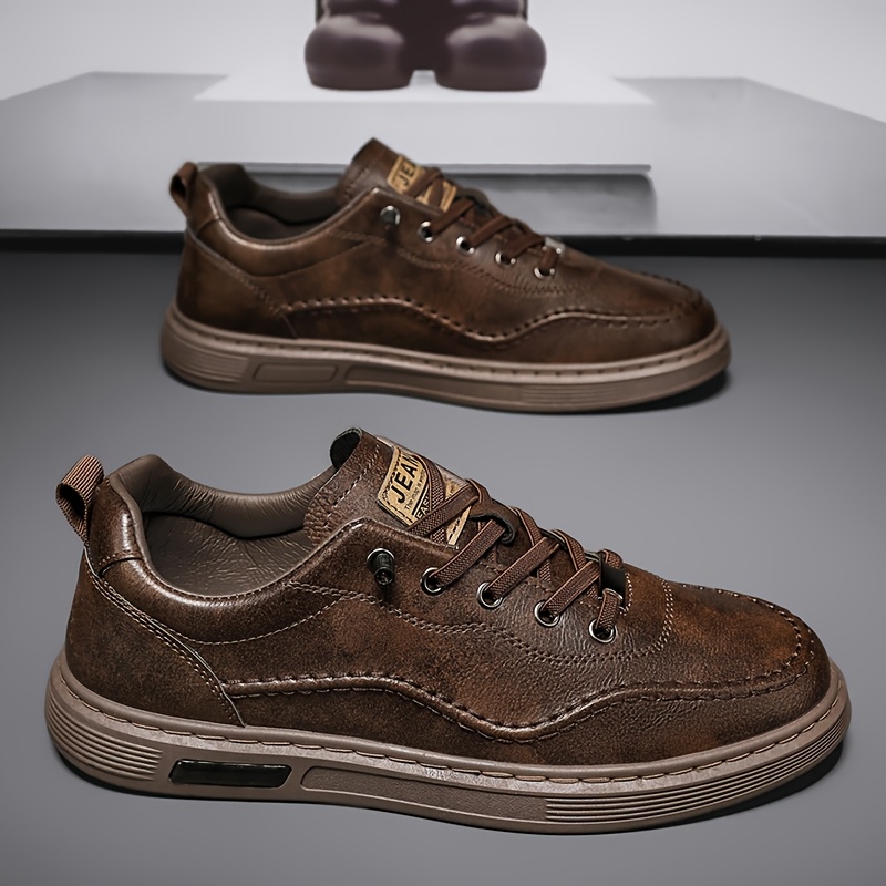 Scarpe Uomo n PVC Leggere con Lacci Adatte a Ogni Occasione