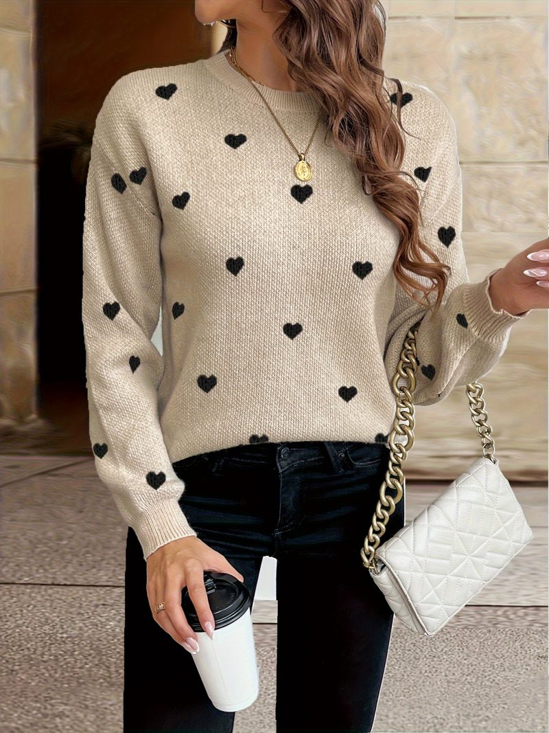 Maglia girocollo con cuore, maniche lunghe e spalle scese