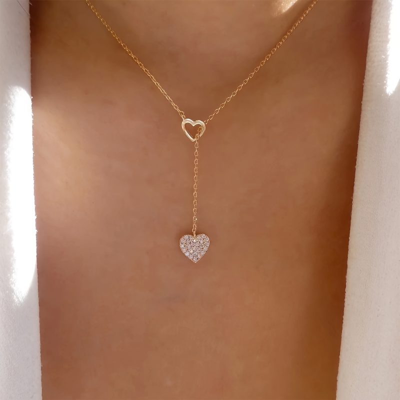 Collana Minimalista con Pendente a Cuore in Strass Sexy ed Elegante