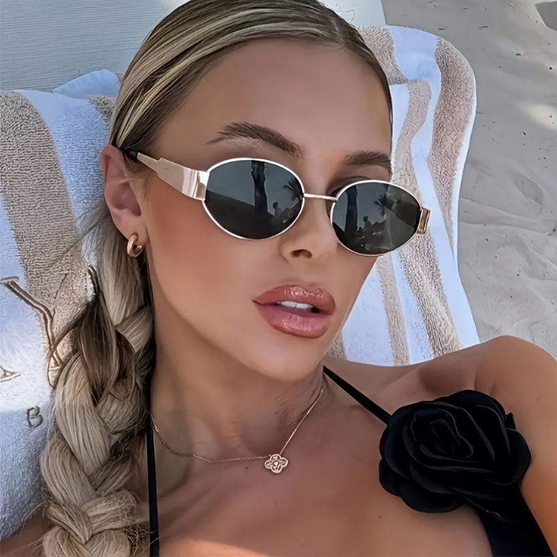 Occhiali ovali alla moda di fascia alta con montatura in metallo per donna, occhiali decorativi di design per feste
