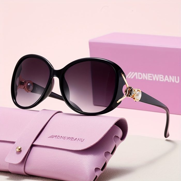 lente-grigia-montatura-nera