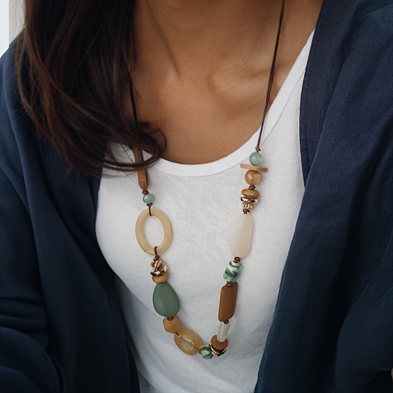 Collana Boho in Ceramica Fatta a Mano - Perline Lunghe in Argilla, Gioielli Vintage per Donne, Ideale per Tutti i Giorni e Occasioni Speciali, Eleganza Tutto l'Anno