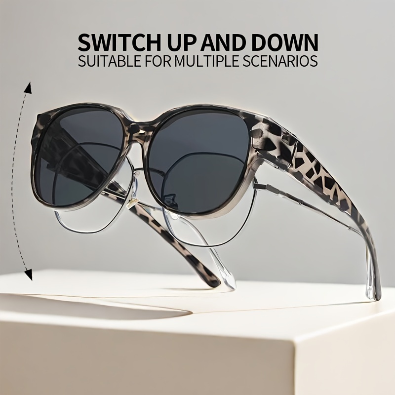 Occhiali vintage progettati per essere indossati sopra gli occhiali da vista regolari