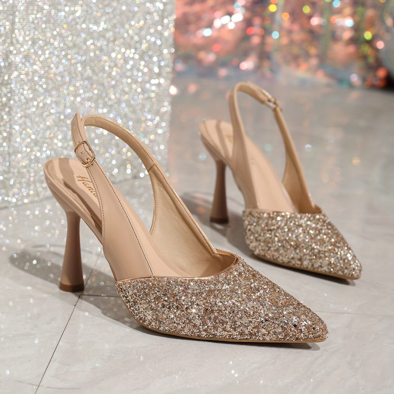 Sandali con tacco da donna presentano un design elegante con punte rosa