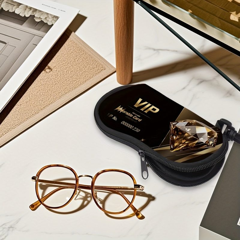 Set Custodia per Occhiali, Completa con Portachiavi. È Ultraleggera