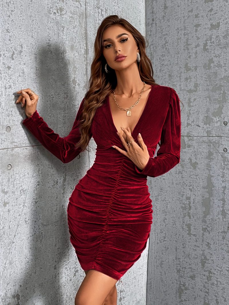 Abito Elegante Donna in Velluto Morbido con Pieghe, Scollo a V, Maniche Corte o Lunghe