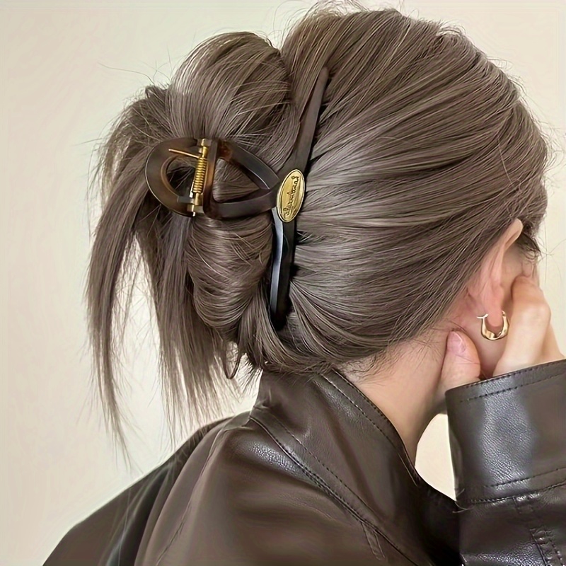 Fermaglio per capelli grande con etichetta dorata e motivo tartaruga,