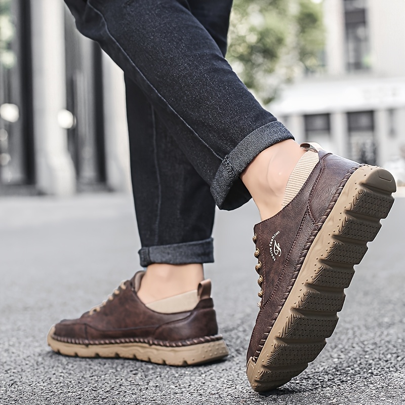 Scarpe casual da uomo, mocassini alla moda da uomo, fatte a mano